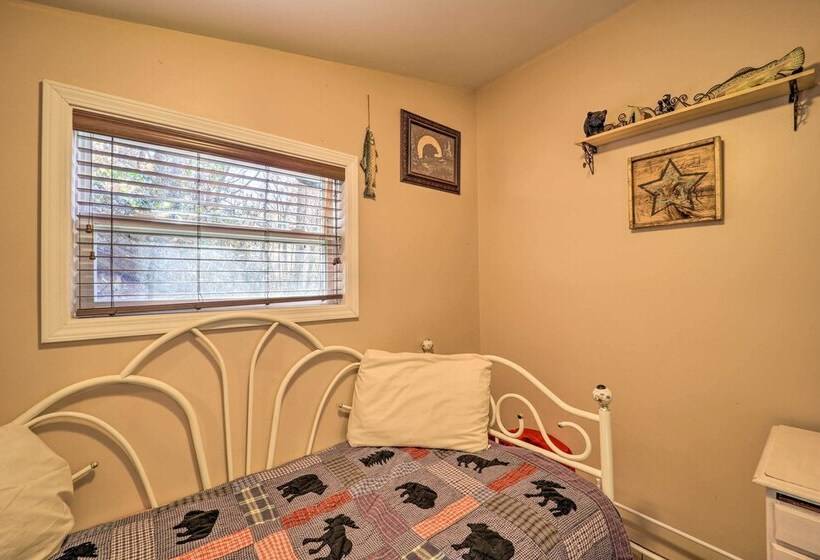 Cattail Creek Escape, 44 Mi To Mt Mitchell!