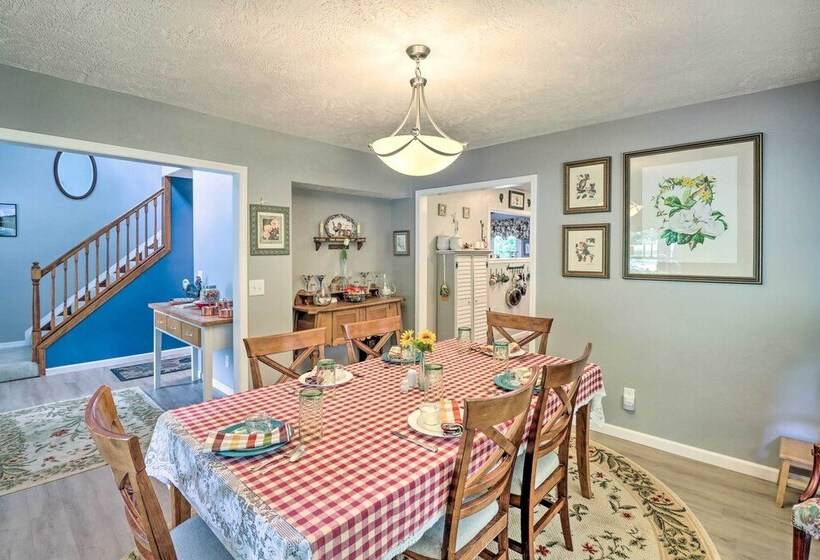 10 Acre Mountain Home Getaway W/ Fire Pit