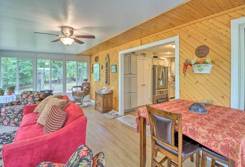 10 Acre Mountain Home Getaway W/ Fire Pit