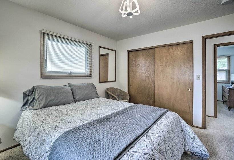 Charming Rochester Home   2 Mi To Mayo Clinic!