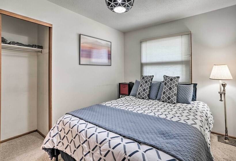 Charming Rochester Home   2 Mi To Mayo Clinic!