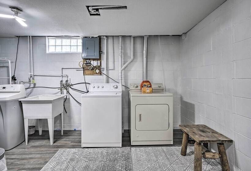 Charming Rochester Home   2 Mi To Mayo Clinic!