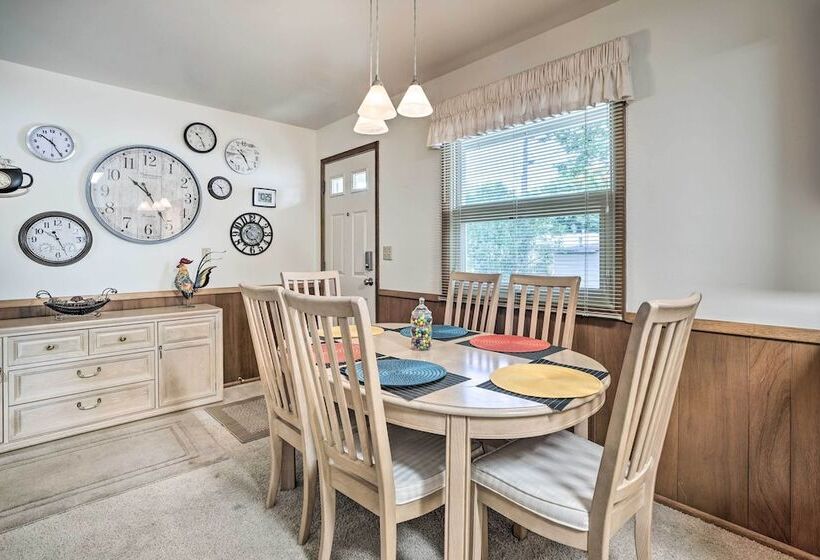 Charming Rochester Home   2 Mi To Mayo Clinic!