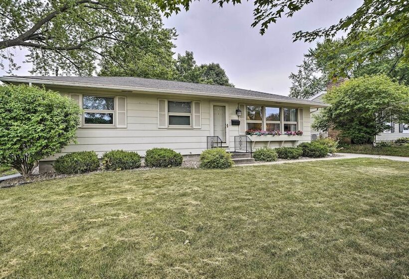 Charming Rochester Home   2 Mi To Mayo Clinic!