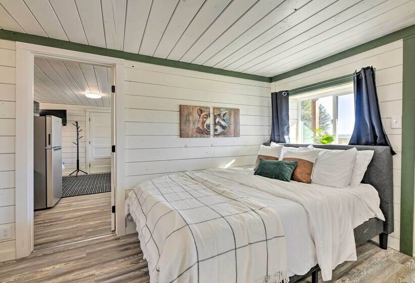 Chic Bayfield Cabin: Hike, Bike, Fish + More!