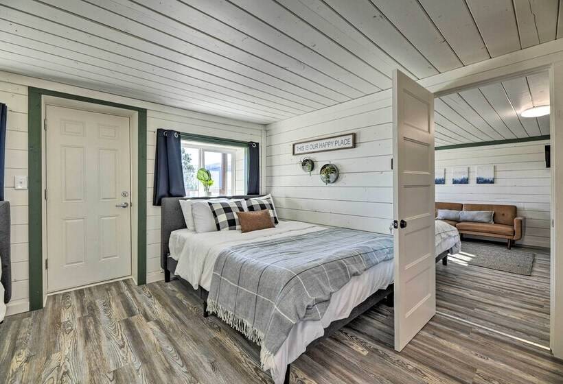 Chic Bayfield Cabin: Hike, Bike, Fish + More!