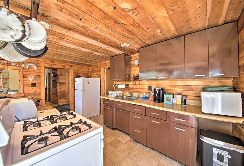 Cozy Cottage On Cat Cove W/ Wraparound Deck!