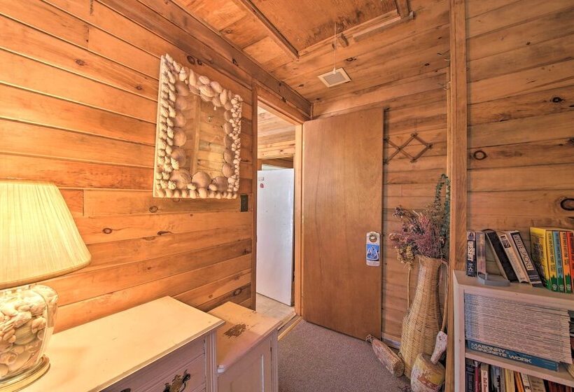 Cozy Cottage On Cat Cove W/ Wraparound Deck!