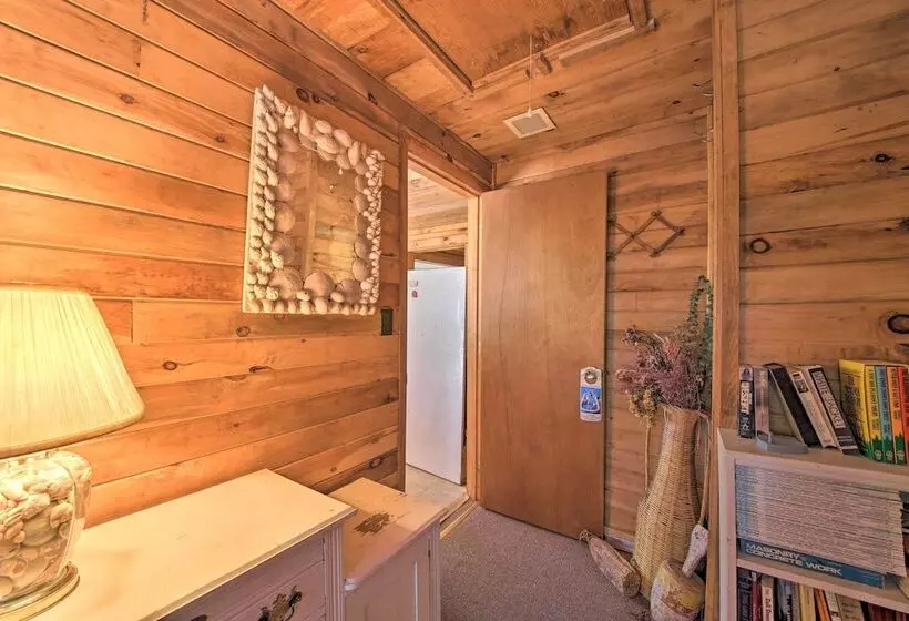 Cozy Cottage On Cat Cove W/ Wraparound Deck!