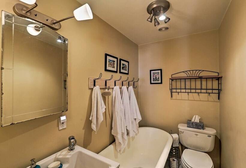 Downtown Bisbee Home W/ Unique Mountain Views