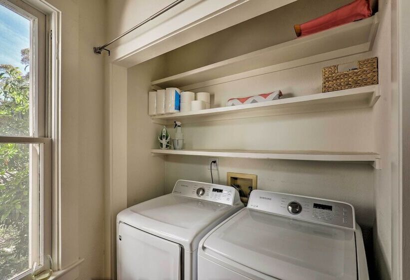 Downtown Bisbee Home W/ Unique Mountain Views