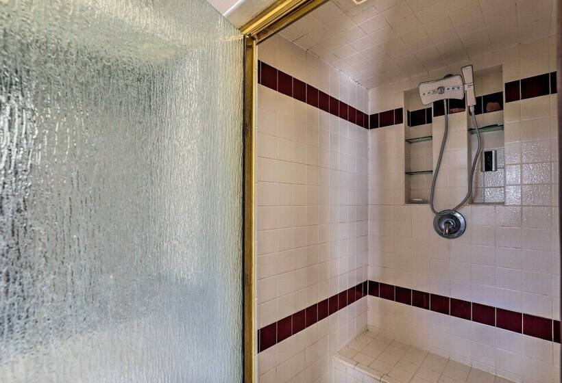 Downtown Bisbee Home W/ Unique Mountain Views