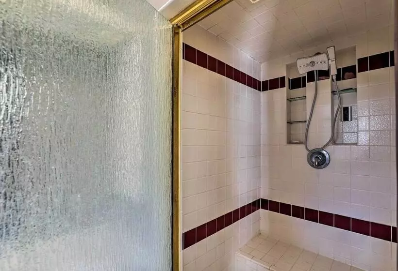 Downtown Bisbee Home W/ Unique Mountain Views