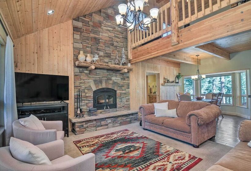 Duck Creek Village Cabin: Hike, Ski, & Bike!