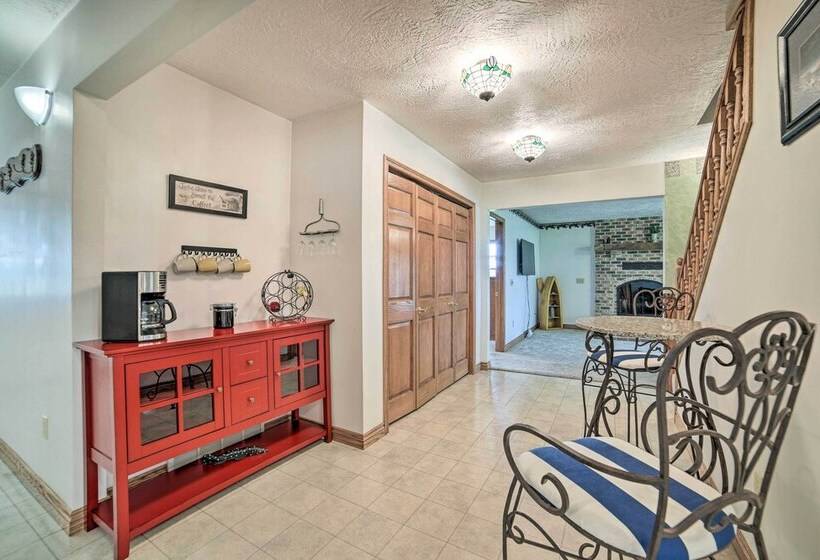 Family Friendly Retreat On Long Noble Lake!