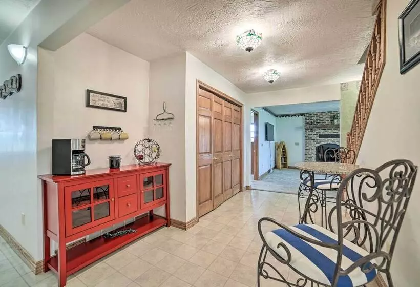 Family Friendly Retreat On Long Noble Lake!