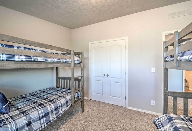 Griffel River Ranch W/ Views An Anglers Dream!