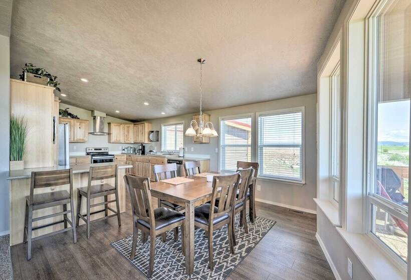 Griffel River Ranch W/ Views An Anglers Dream!