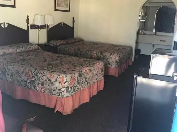 Hotelli Executive Inn & Suites