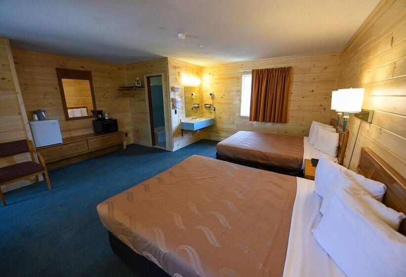 Blue Water Beachfront Hotel & Waterpark