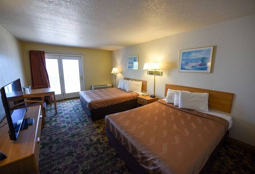 Blue Water Beachfront Hotel & Waterpark