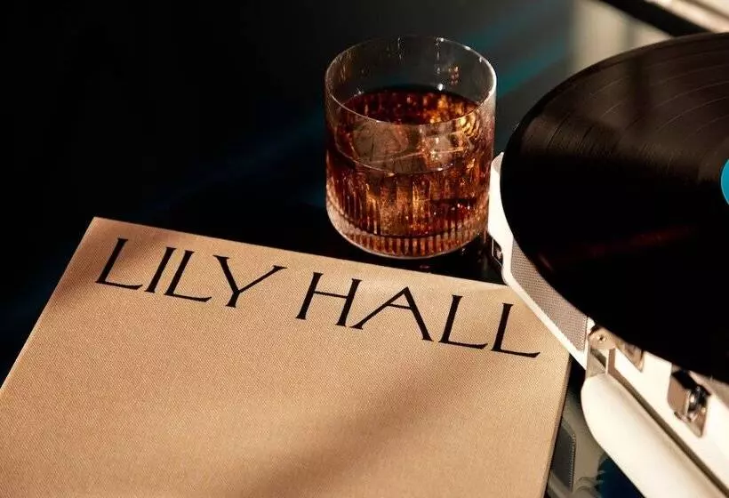 ホテル Lily Hall A Boutique