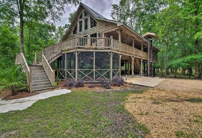 Riverfront Cabin W/ Outdoor Oasis In Seminary!