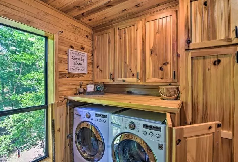 Riverfront Cabin W/ Outdoor Oasis In Seminary!