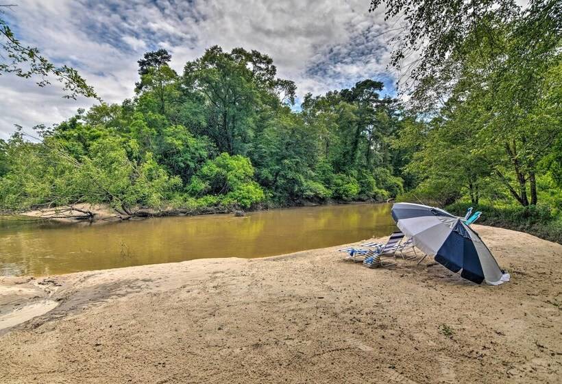 Riverfront Cabin W/ Outdoor Oasis In Seminary!