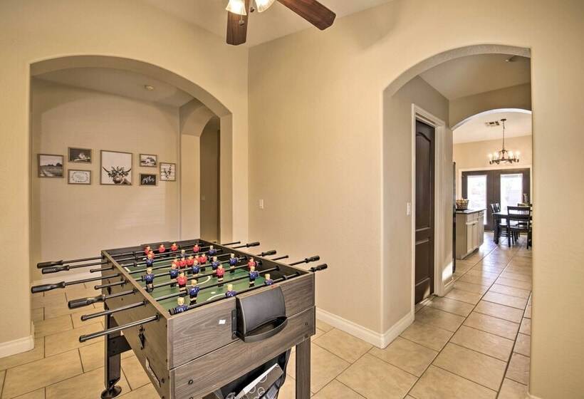 Mesa Oasis: Private Pool W/ Slide & Game Room!