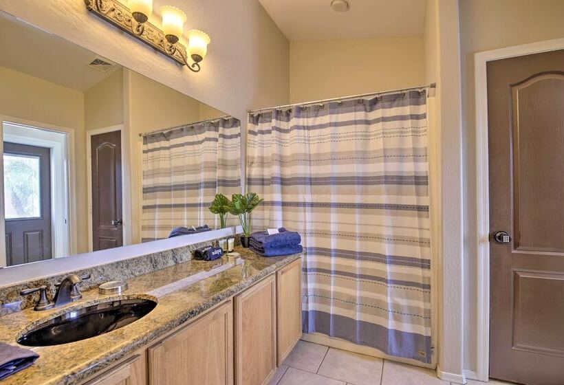 Mesa Oasis: Private Pool W/ Slide & Game Room!