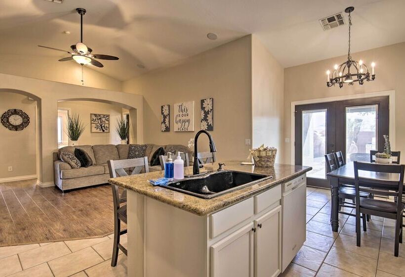 Mesa Oasis: Private Pool W/ Slide & Game Room!