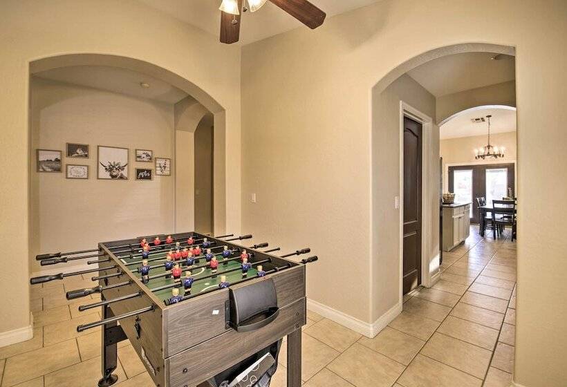 Mesa Oasis: Private Pool W/ Slide & Game Room!
