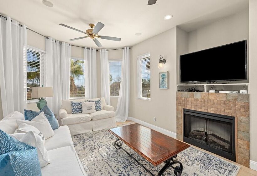 Laguna On Beach Time