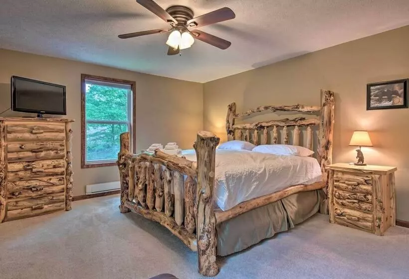 2 Mi To Lake Harmony: Gem W/ Game Room & Deck