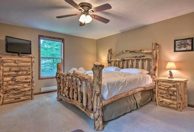 2 Mi To Lake Harmony: Gem W/ Game Room & Deck