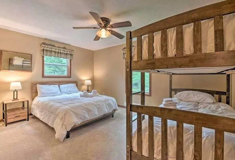 2 Mi To Lake Harmony: Gem W/ Game Room & Deck