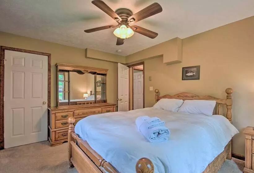 2 Mi To Lake Harmony: Gem W/ Game Room & Deck