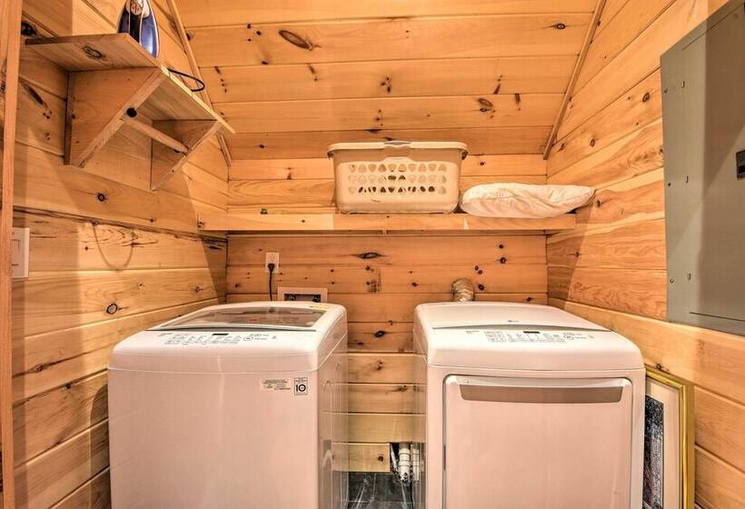 Lake Hartwell Area Cabin W/ Community Pool Access!