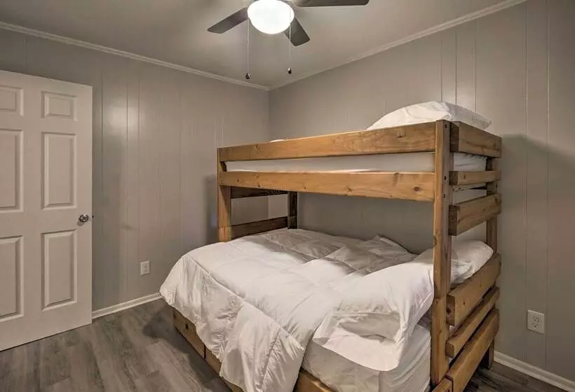 Lake O The Pines Retreat W/ Water Access!