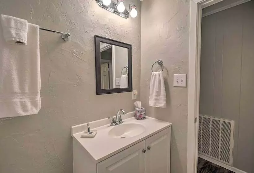 Lake O The Pines Retreat W/ Water Access!