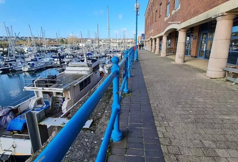 Luxury Sea View Modernised Pembrokeshire Cottage