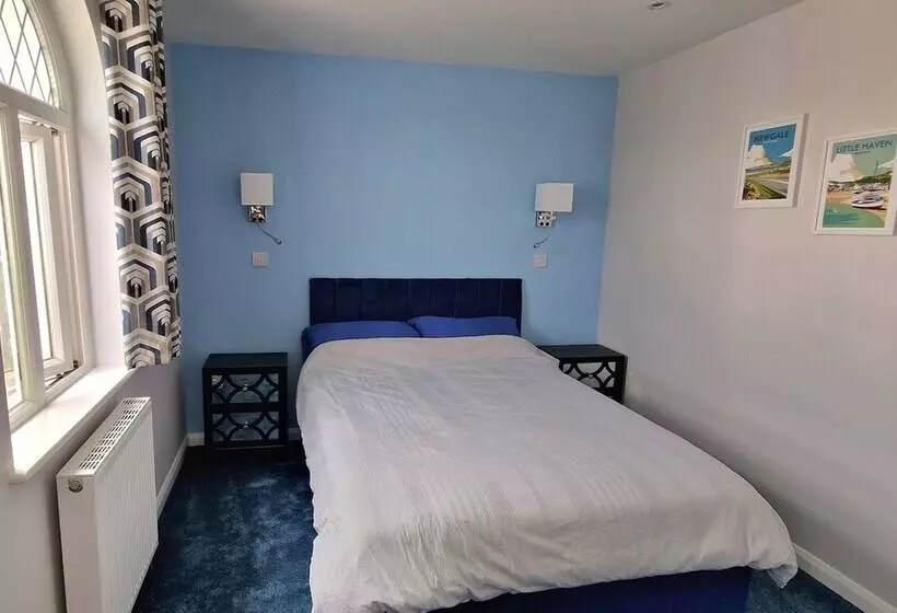 Luxury Sea View Modernised Pembrokeshire Cottage