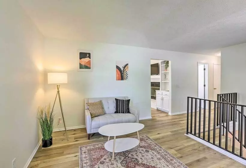 Modern Boho Gem: Yard + 10 Mi To Baxter Arena