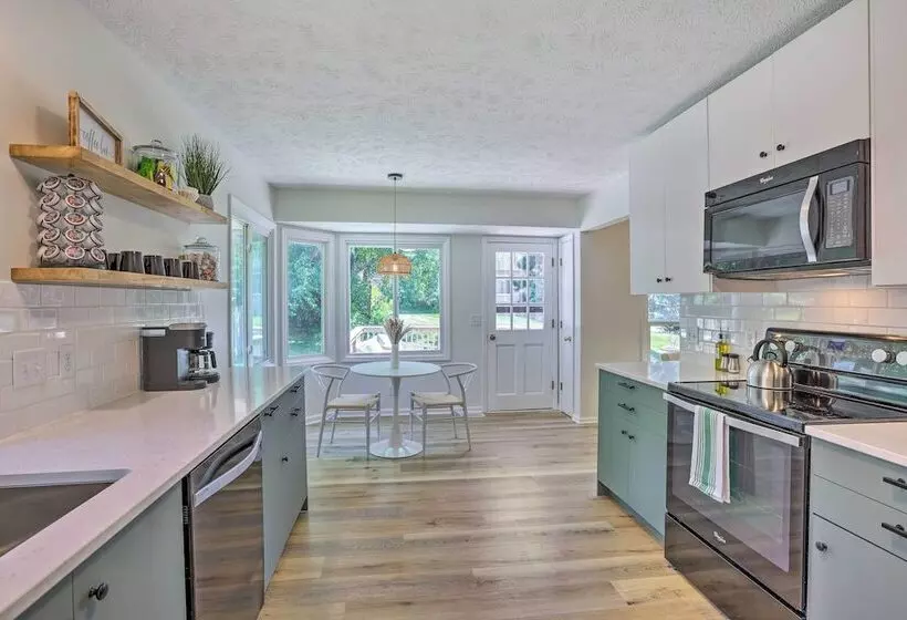 Modern Boho Gem: Yard + 10 Mi To Baxter Arena