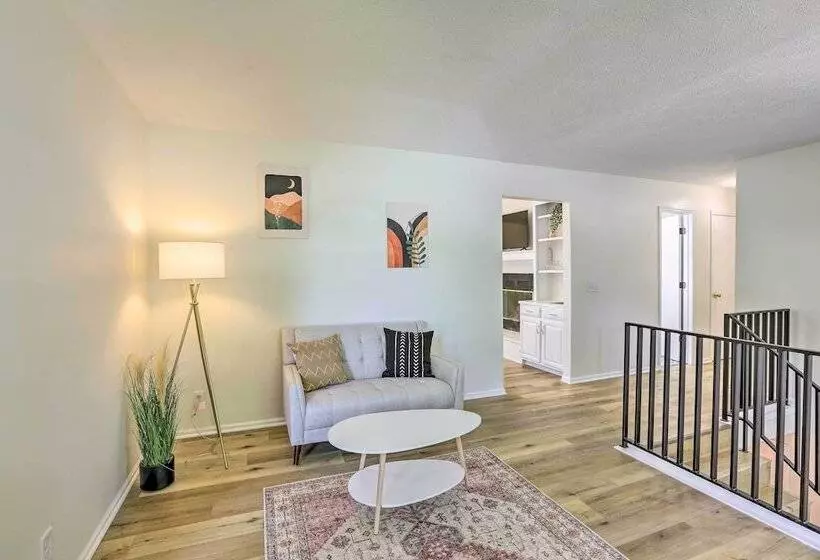 Modern Boho Gem: Yard + 10 Mi To Baxter Arena