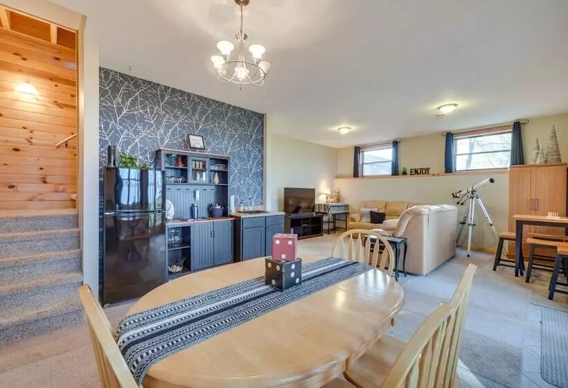 Modern Log Cabin W/ Rec Room, Steps To Lake!