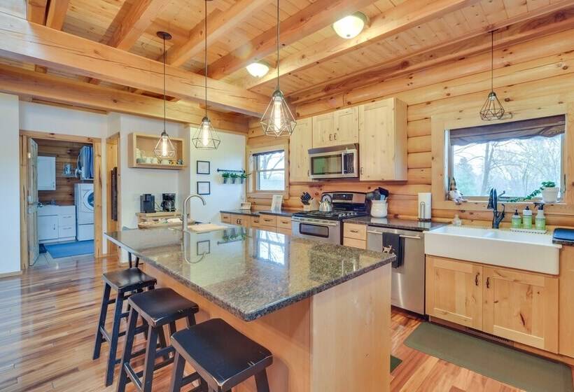 Modern Log Cabin W/ Rec Room, Steps To Lake!