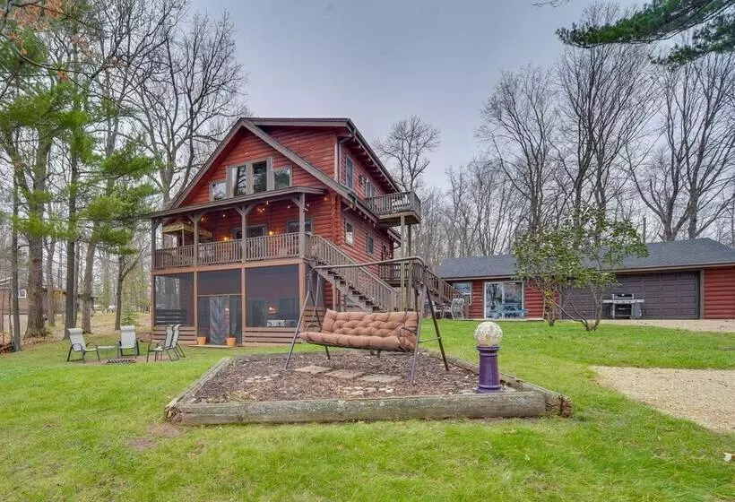 Modern Log Cabin W/ Rec Room, Steps To Lake!