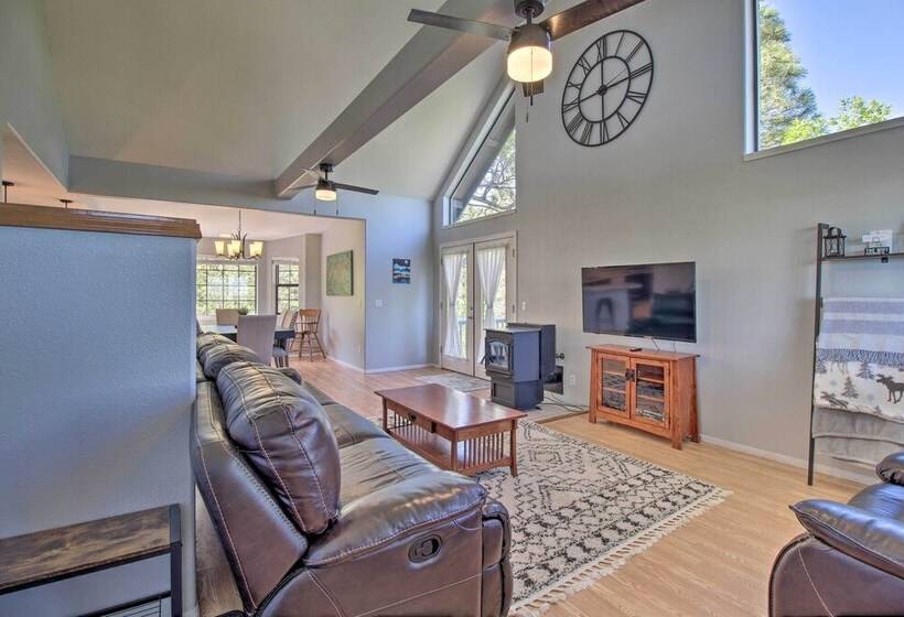 Modern Show Low Retreat W/ Deck & Mtn Views!